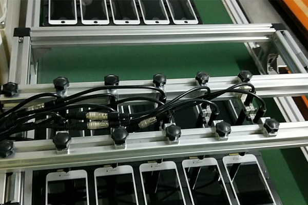 機器視覺對位流水線貼合加工應用